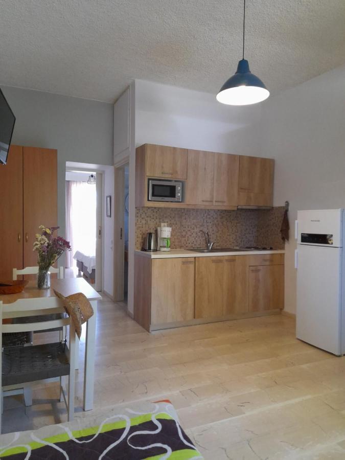 Argo Apartments คาโตดารัตโซ ภายนอก รูปภาพ