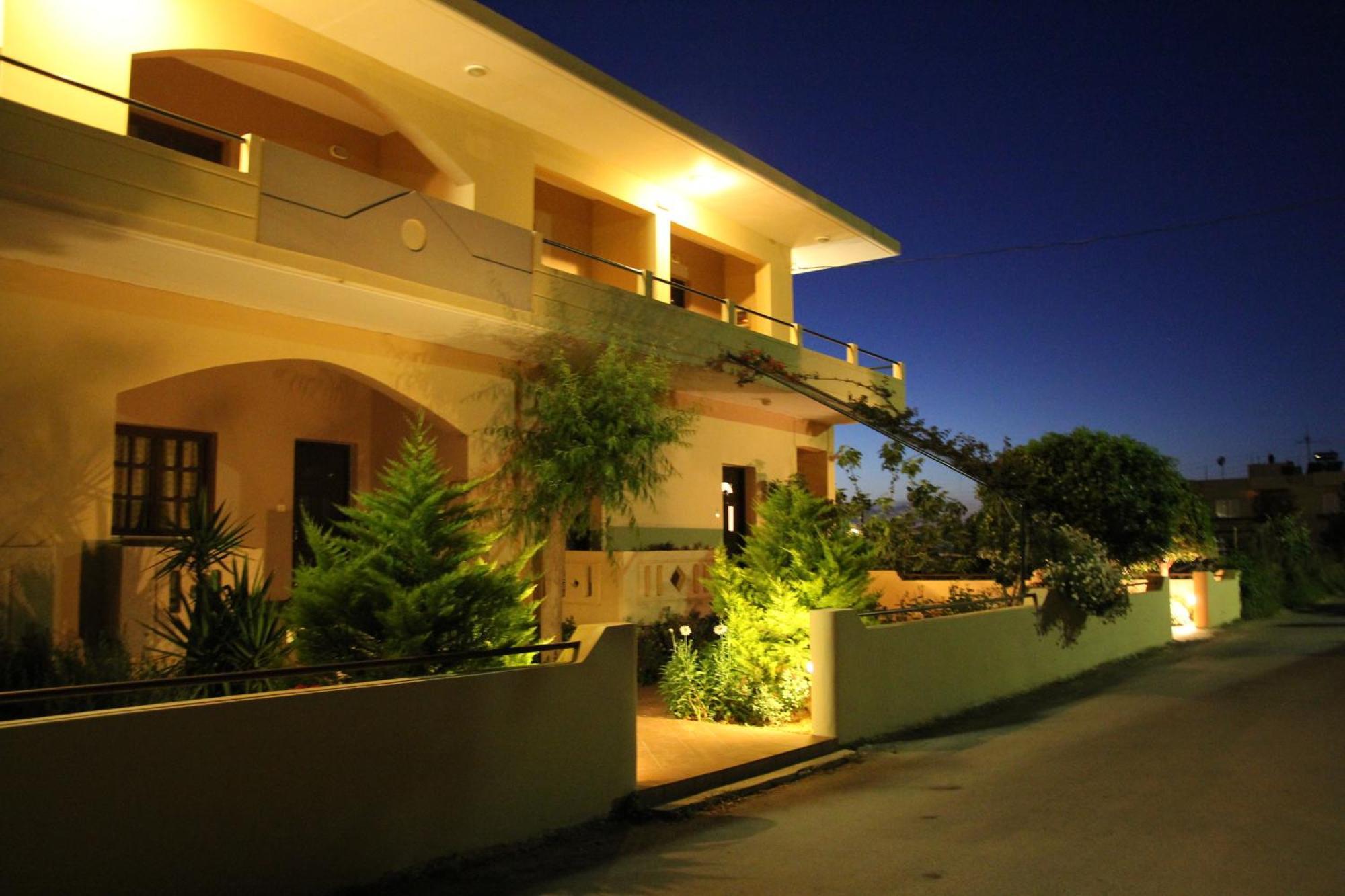 Argo Apartments คาโตดารัตโซ ภายนอก รูปภาพ